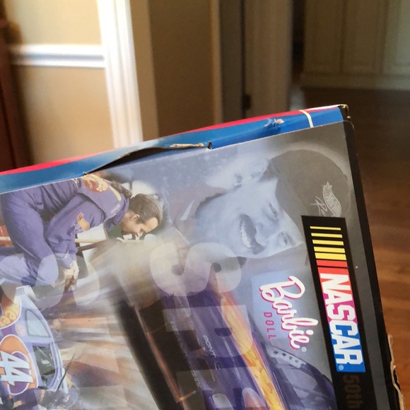 1998 Nascar 50th Anniversary Barbie - Picture 4 of 6